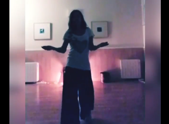 Sesiones ONLINE de 5 Ritmos ® con Ana Escoda